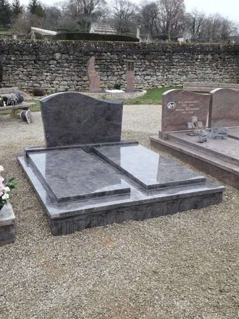 Cimetière à Montmorillon
